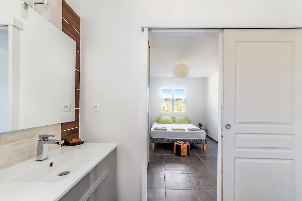 Le P'Tit Gite Gardechois, Piscine Ardeche - 12Pers Saint-Andre-de-Cruzieres Holiday home
