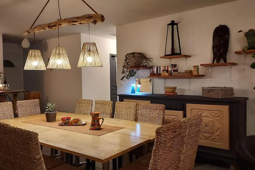 Le P'Tit Gite Gardechois, Piscine Ardeche - 12Pers Saint-Andre-de-Cruzieres Holiday home